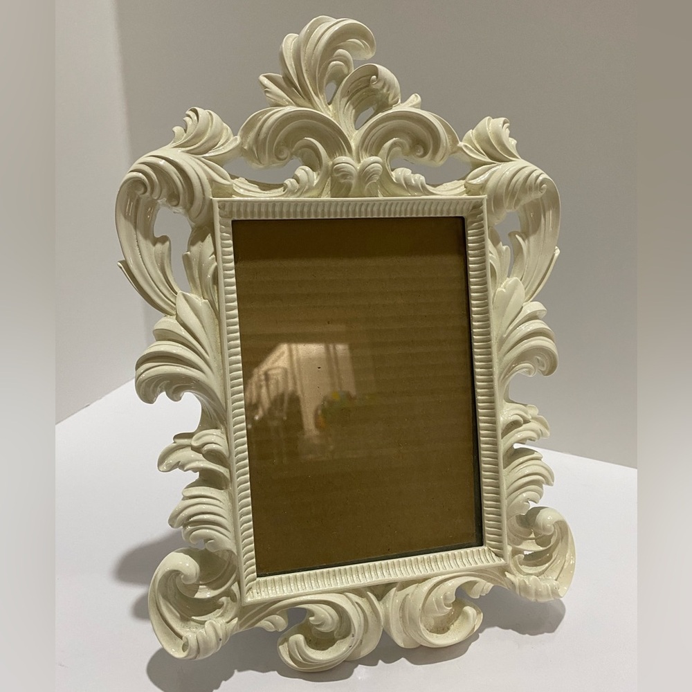 VTG French Style Ornate Picture Frame Off White Resin Victorian Baroque Ornate